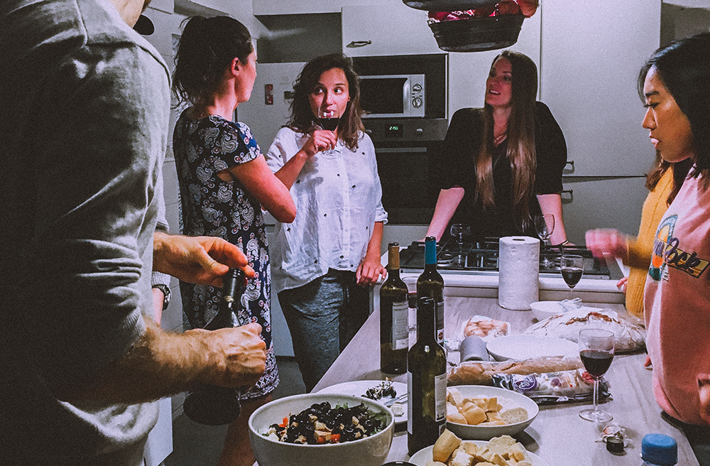 How "to Do" Thanksgiving After Divorce, image of a group of friends having dinner